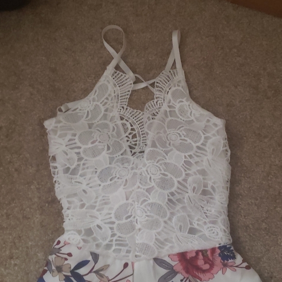 Floral Romper - Picture 2 of 4